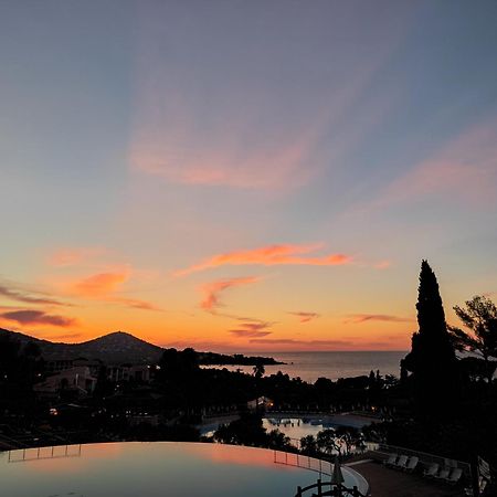 Cozy Apartment In Agay With Stunning Views Saint-Raphael  Exterior photo