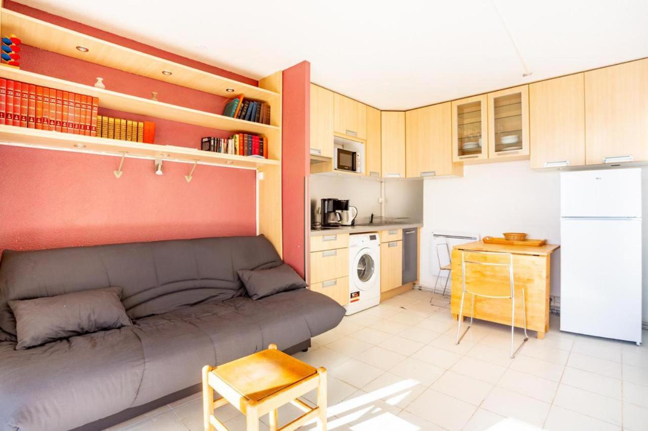 Cozy Apartment In Agay With Stunning Views Saint-Raphael  Exterior photo